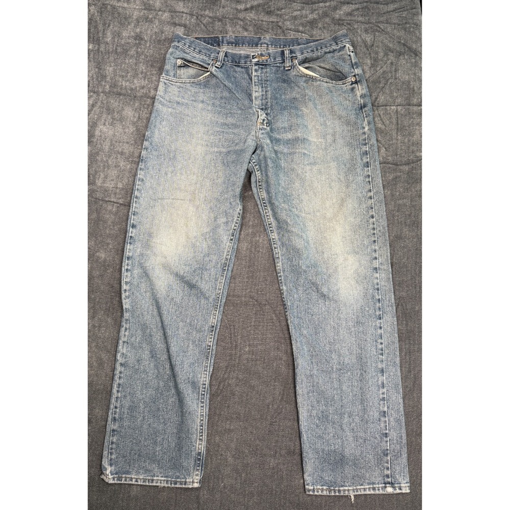 Wrangler Relaxed Fit Jeans Mens 36x32 Light Wash Blue Denim Straight Leg